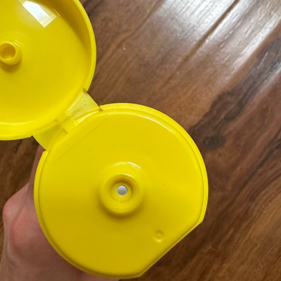 NIB βοΈ Beekman 1802 Hello Sunshine SPF 50
Sunscreen for Face & Body - Picture 6 of 7